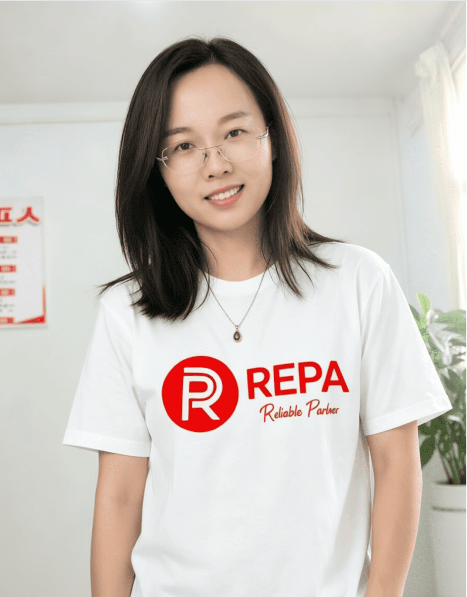 Julia - Purchasing Manager